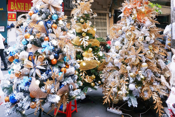 Dịch vụ thuê cây thông đắt khách mùa Giáng sinh-4