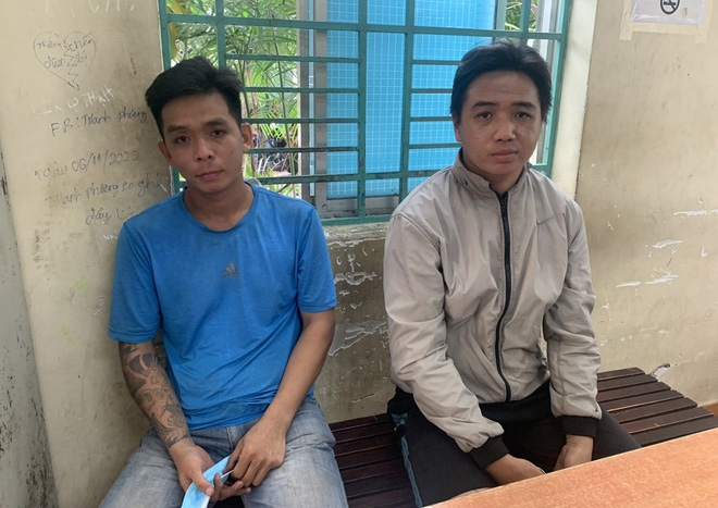 Bắt giữ 2 thanh niên trộm mai kiểng nhà dân ở TP.HCM-1