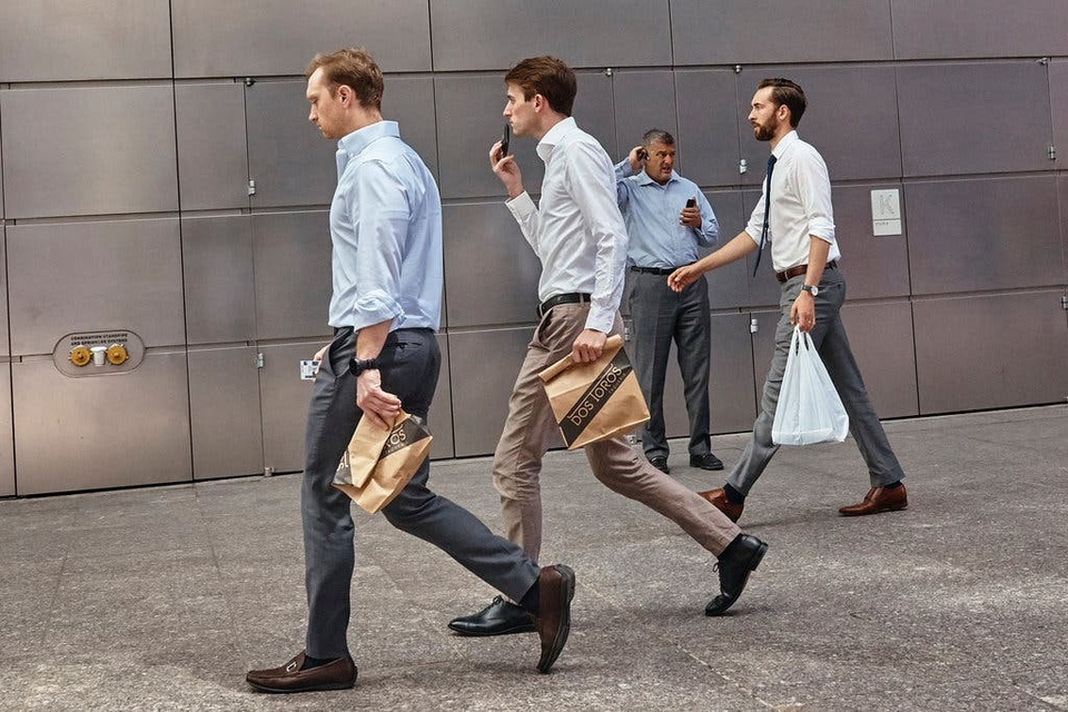 Làn sóng sa thải lan đến ngành ngân hàng-1