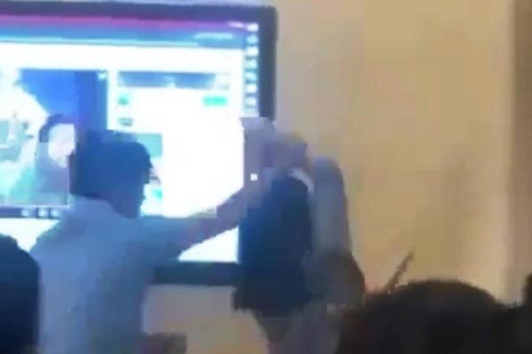 Tạm thu hồi quyết định kỷ luật cô giáo bị đồng nghiệp cưỡng chế khỏi lớp học-3