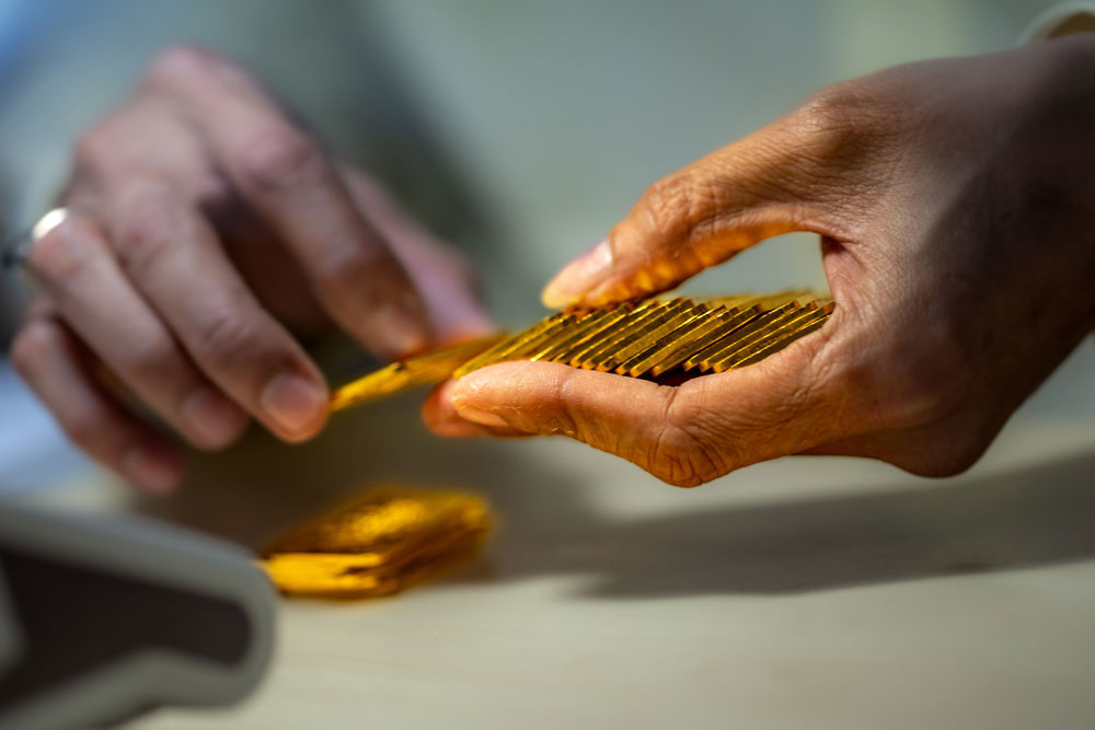 Giá vàng hôm nay 8/12: Vàng tiếp tục tăng giá-1