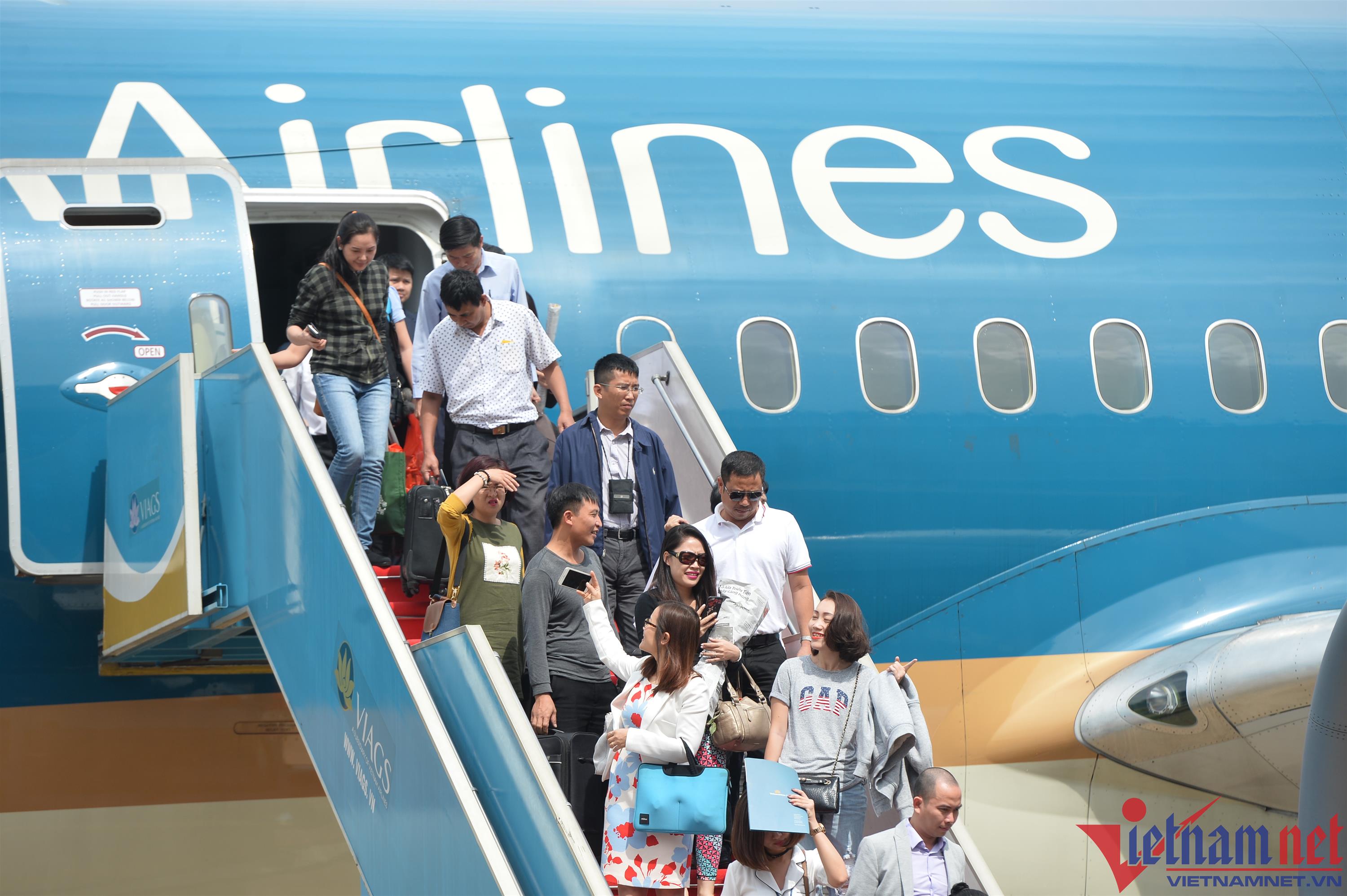 Vé máy bay Tết: Chặng cao ngất, chặng rẻ bèo-1