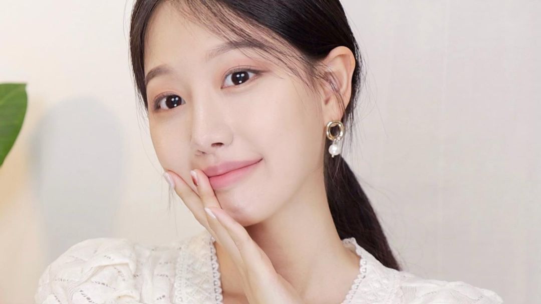 5 bước chăm sóc da căng mịn đón Tết cho nàng công sở-2