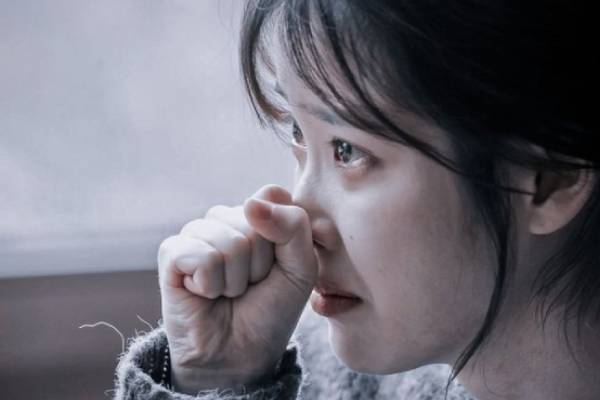 Vợ cũ của chồng sống trong nhà tôi, chưa đầy một tháng, tôi đã trở thành vợ cũ của chồng!-1