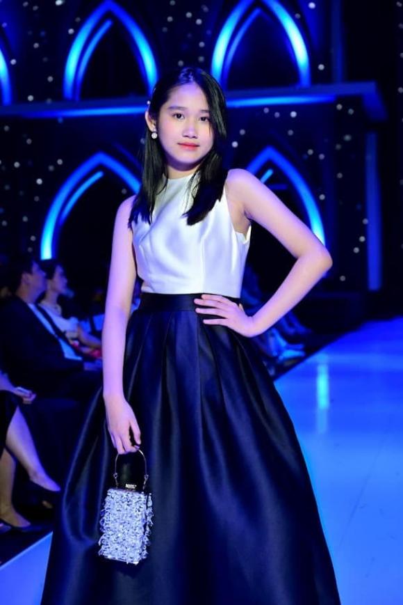 Con gái diễn viên Minh Tiệp 11 tuổi đã trổ giò cao lớn, xinh đẹp, giống hệt nữ chính Mắt biếc-7