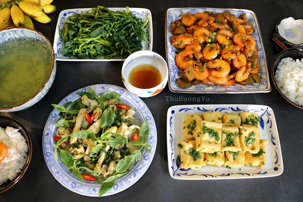 Chồng con mê cơm nhà, vợ nấu&nbsp;loạt món ngon mùa đông nóng hổi, đầy đủ dinh dưỡng&nbsp;cực hao cơm-9