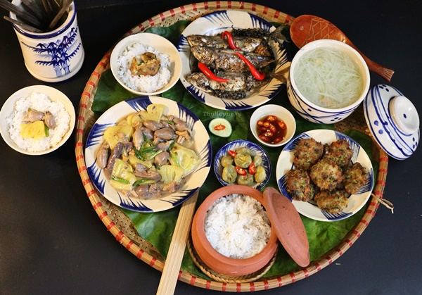 Chồng con mê cơm nhà, vợ nấu&nbsp;loạt món ngon mùa đông nóng hổi, đầy đủ dinh dưỡng&nbsp;cực hao cơm-13