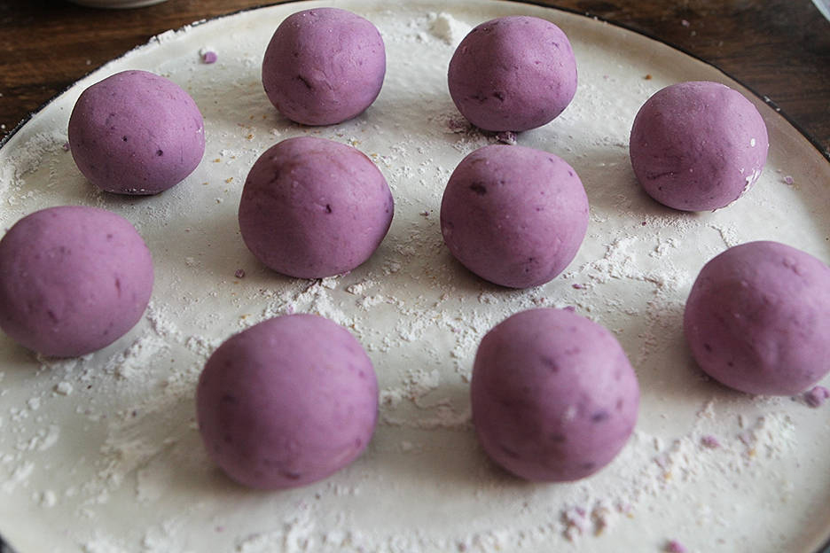 Loại củ màu tím làm bánh ngon hết nấc, tốt cho tiêu hóa lại đẹp dáng-2