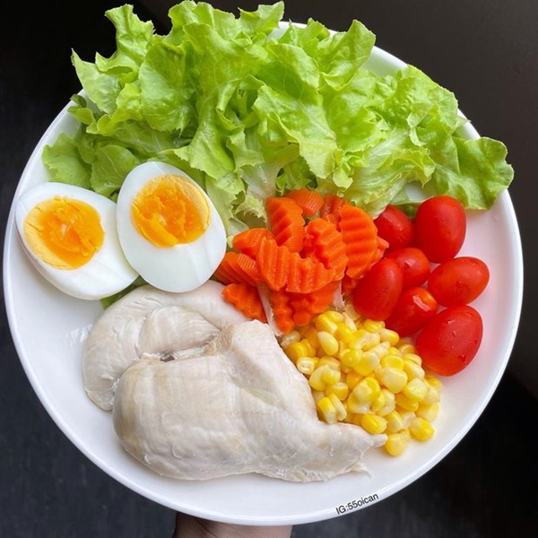 Từ giờ đến Tết, nàng công sở ăn ức gà vào bữa trưa theo cách này sẽ giảm cân và thon thả thấy rõ-6