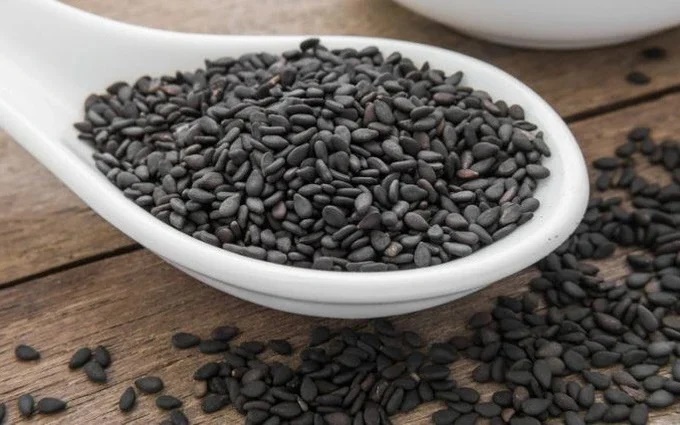 Cây kim tiền thích ăn 3 thứ này, cứ vùi vào chậu là chồi non đua nhau mọc, nhanh ra hoa-3