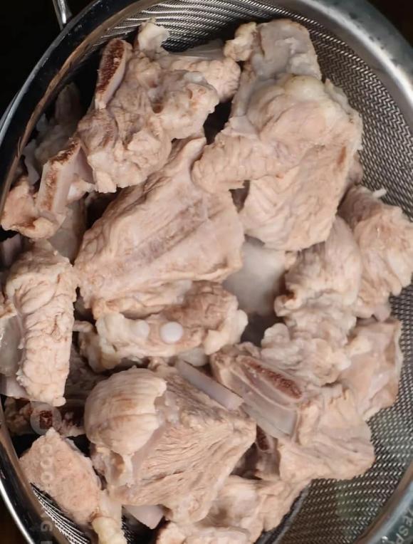 Trời lạnh, gợi ý bí quyết làm món sườn nướng thấm vị siêu thơm ngon bằng nồi chiên không dầu-2