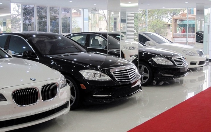 Cận Tết, ô tô cũ ế ẩm, loạt xe sang giảm giá cả trăm triệu vẫn ế chỏng chơ-2