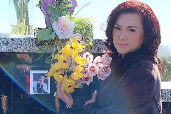 Việt Hương, vợ Chí Tài xúc động nhớ cố nghệ sĩ trong ngày giỗ-3