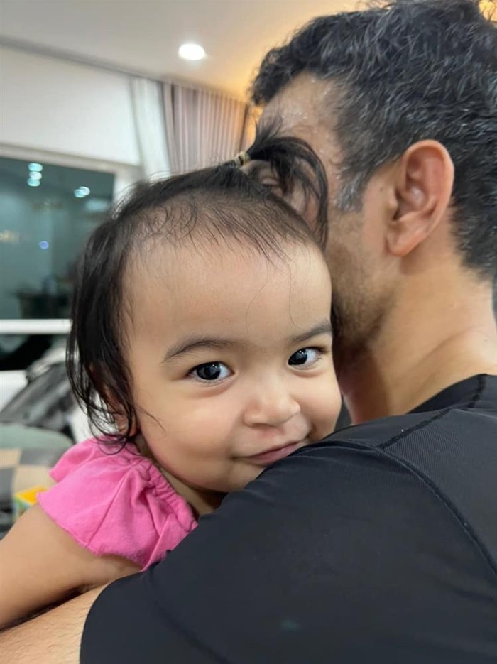 Võ Hạ Trâm ghen ra mặt với con gái, gọi bé bằng một từ ai nghe xong cũng bật cười-1