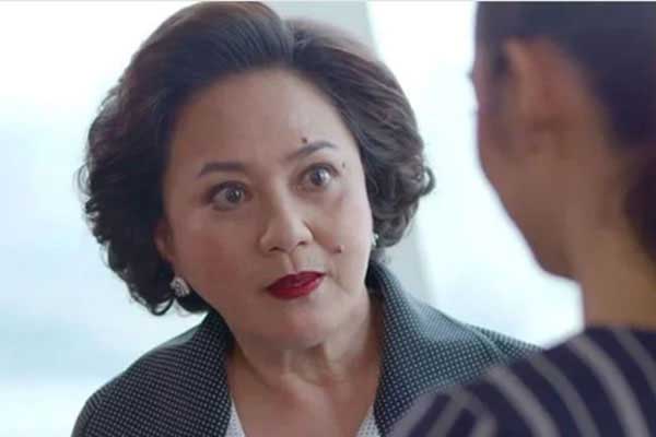 Tôi sinh con gái, mẹ chồng vào viện ném quần áo bé trai vào mặt tôi rồi buông lời cay đắng-1