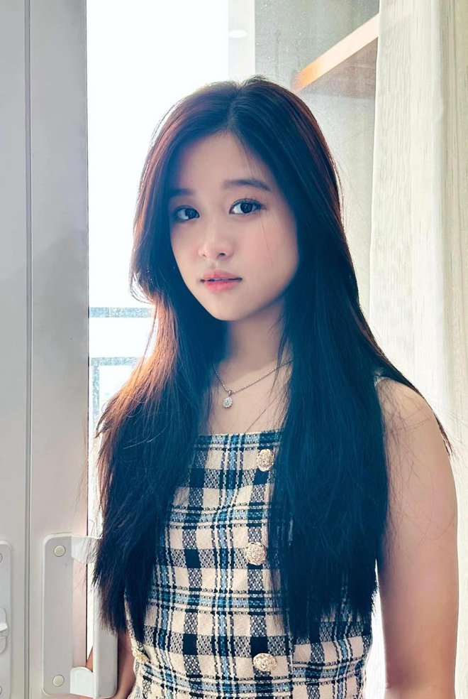 Cô nhóc từng đóng quảng cáo Tết nổi tiếng 6 năm trước: Vẫn xinh, vẫn hot mà học cũng rất giỏi-10