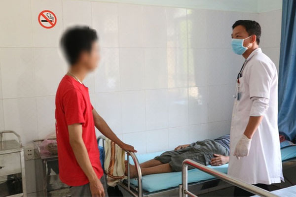 Mang cả tỷ đồng tiền cưới bố mẹ cho đi đầu tư vỡ nợ, chồng trẻ vào viện tâm thần-1