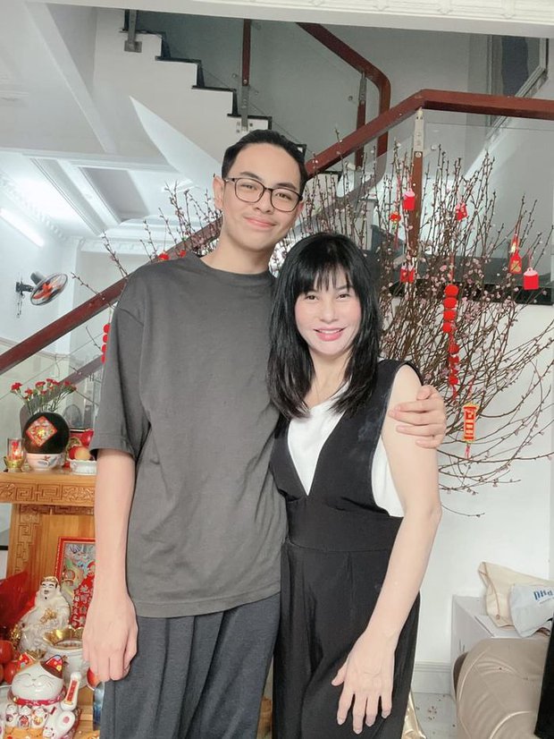 Con trai Cát Phượng: Đỗ thủ khoa trường quốc tế, gây bất ngờ với vẻ ngoài hiện tại-3