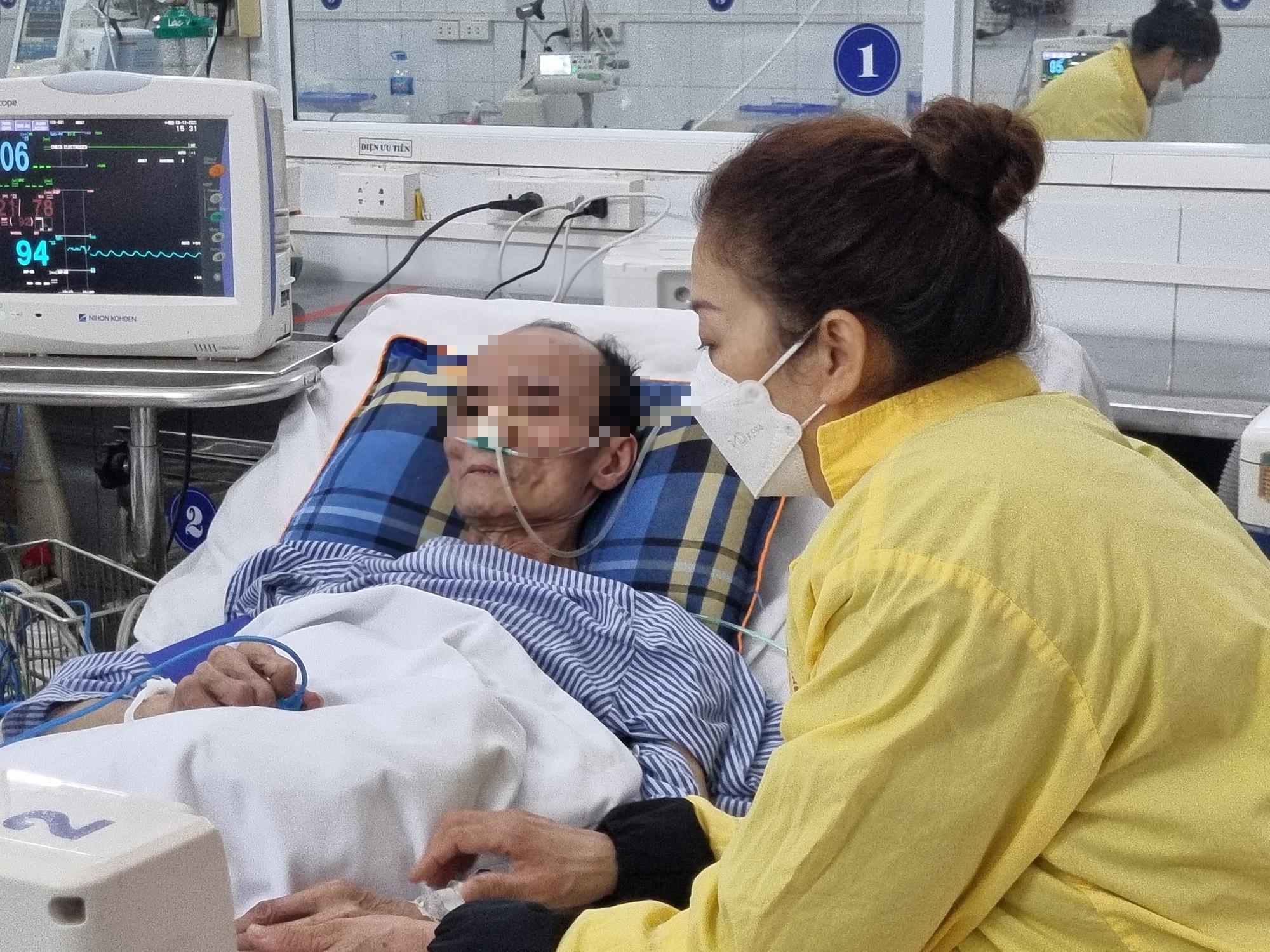 Miền Bắc lạnh sâu: Nhiều bệnh nhân bị tổn thương phổi nhập viện-1
