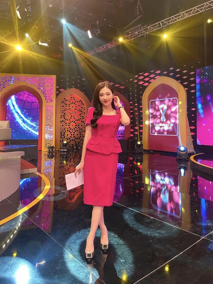Nữ MC xinh đẹp VTV bình luận World Cup gây chú ý là ai?-1