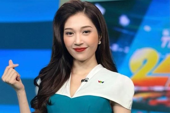 Nữ MC xinh đẹp VTV bình luận World Cup gây chú ý là ai?