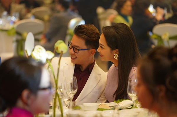 Sao Việt diện đồng loạt áo dài dự đám cưới Hoa hậu Ngọc Hân-6