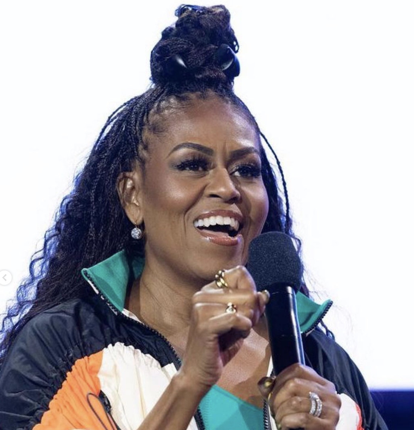 Phong cách mới đầy ấn tượng của bà Michelle Obama-3