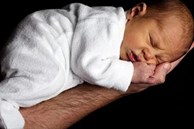 Những dấu hiệu cảnh báo về vấn đề tuyến giáp ở trẻ sơ sinh