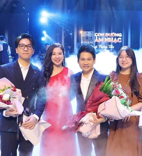 Cuộc sống đời thường viên mãn của tam ca nhạc đỏ đình đám-2