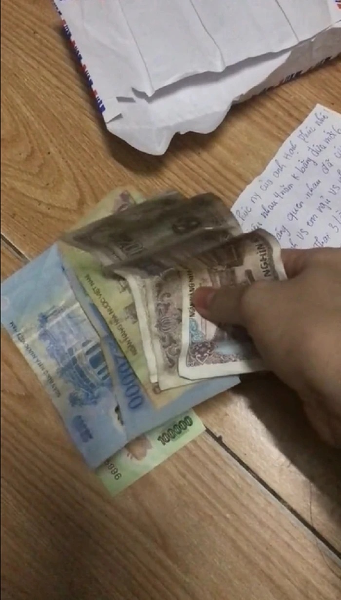 Cô gái mời người yêu cũ đến ăn cưới, được mừng 156 nghìn đồng kèm lá thư sốc: Chú rể liền tuyên bố ly hôn-2