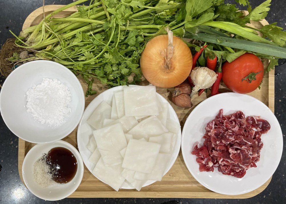 Cuối tuần trời lạnh, làm ngay món phở chiên phồng nóng hổi đãi cả nhà thôi!-1