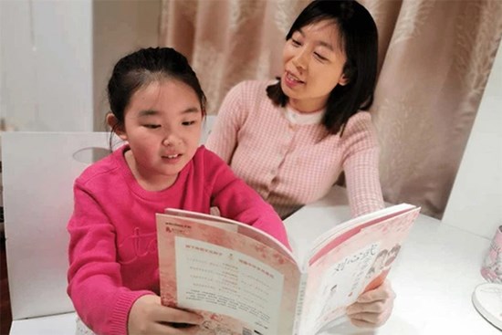 Nhiều bố mẹ mắc 1 sai lầm kinh điển khiến con chưa chính thức đi học đã khóc thét sợ đến trường