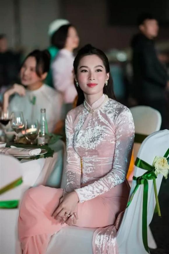 Hoa hậu Đặng Thu Thảo bị chụp lén, loạt ảnh qua camera thường liệu có là thần tiên tỉ tỉ?-4