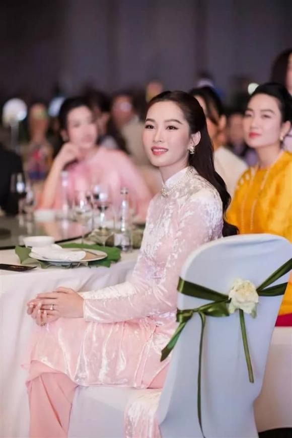 Hoa hậu Đặng Thu Thảo bị chụp lén, loạt ảnh qua camera thường liệu có là thần tiên tỉ tỉ?-11