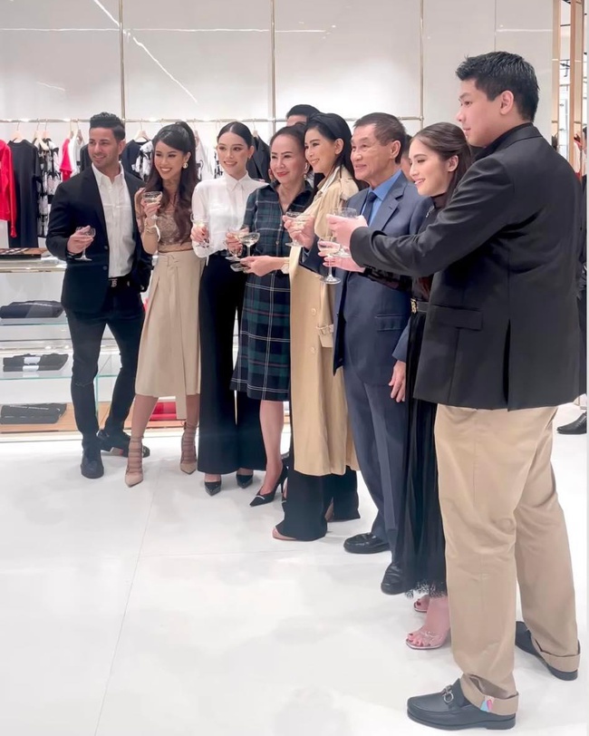 Nhan sắc ngày càng thăng hạng của Tiên Nguyễn, lấn át cả dàn sao đình đám-5