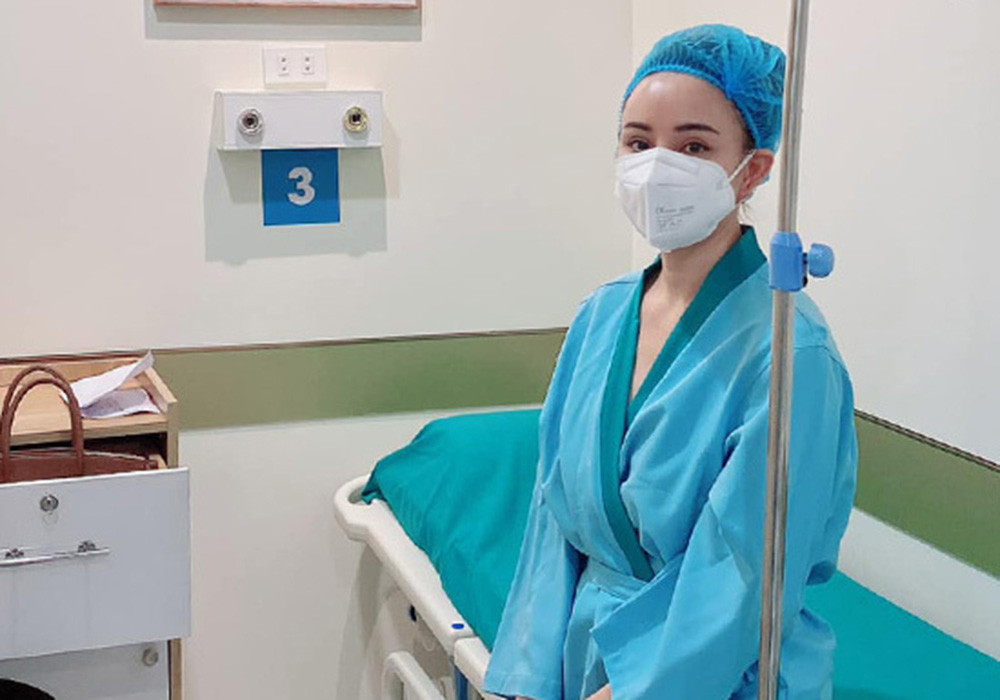 Ca sĩ Vy Oanh nhập viện-1