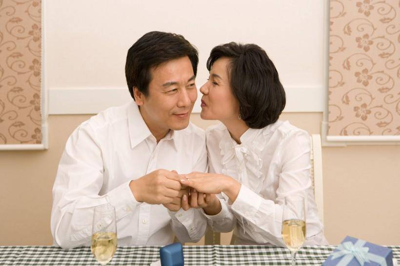 Dù là vợ chồng, phụ nữ vẫn rất xấu hổ khi nói ra 3 điều này và luôn mong đàn ông sẽ hiểu được-3