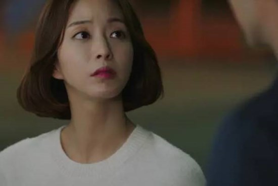 “Cô 42 tuổi, còn dám ly hôn?