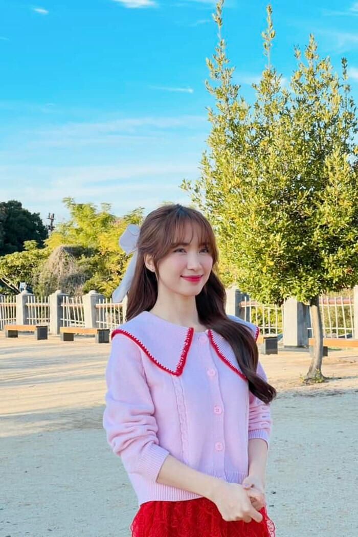 Hòa Minzy tự bế con trai trên vai, khéo léo thổ lộ vẫn thích có người thương-3
