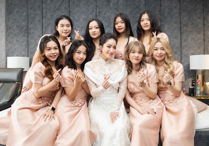 Khoảnh khắc xúc động trong lễ thành hôn của Khánh Thi - Phan Hiển-7