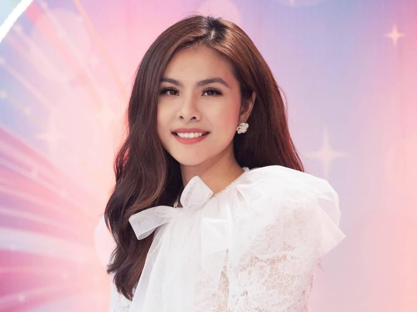 Villa miệt vườn cực khủng của Vân Trang sau khu sinh thái 50.000m2 khiến dân tình khen nức nở-1