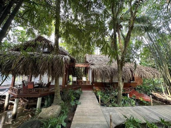 Villa miệt vườn cực khủng của Vân Trang sau khu sinh thái 50.000m2 khiến dân tình khen nức nở-3