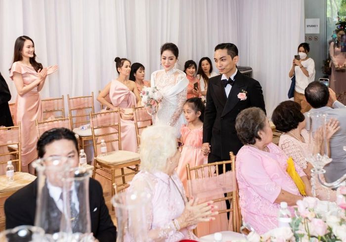 Phan Hiển mang tiền và 10 cây vàng hỏi cưới Khánh Thi-3