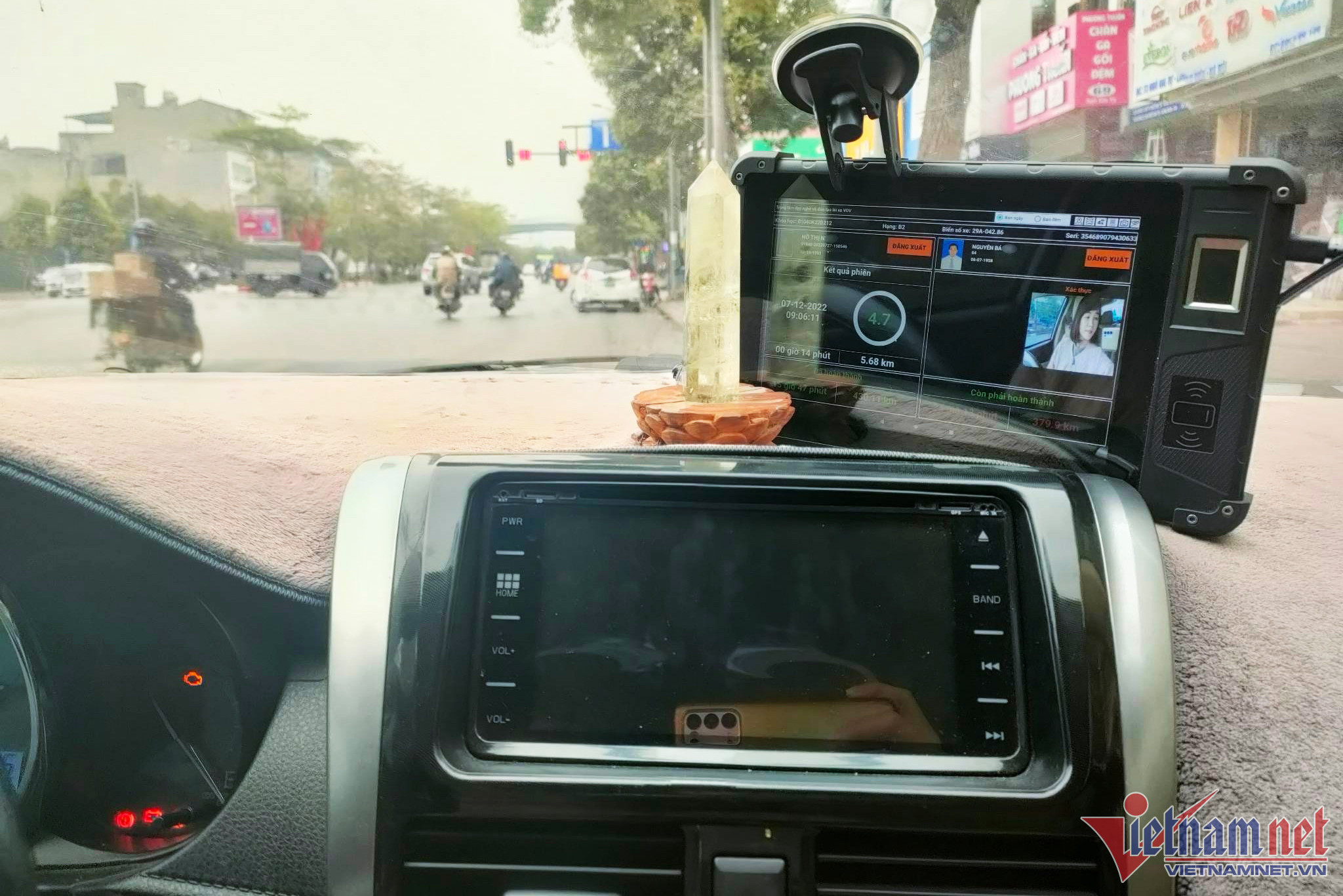 Dân học lái xe méo mặt khi phải hoàn thành 810 km đường trường với thiết bị giám sát-2