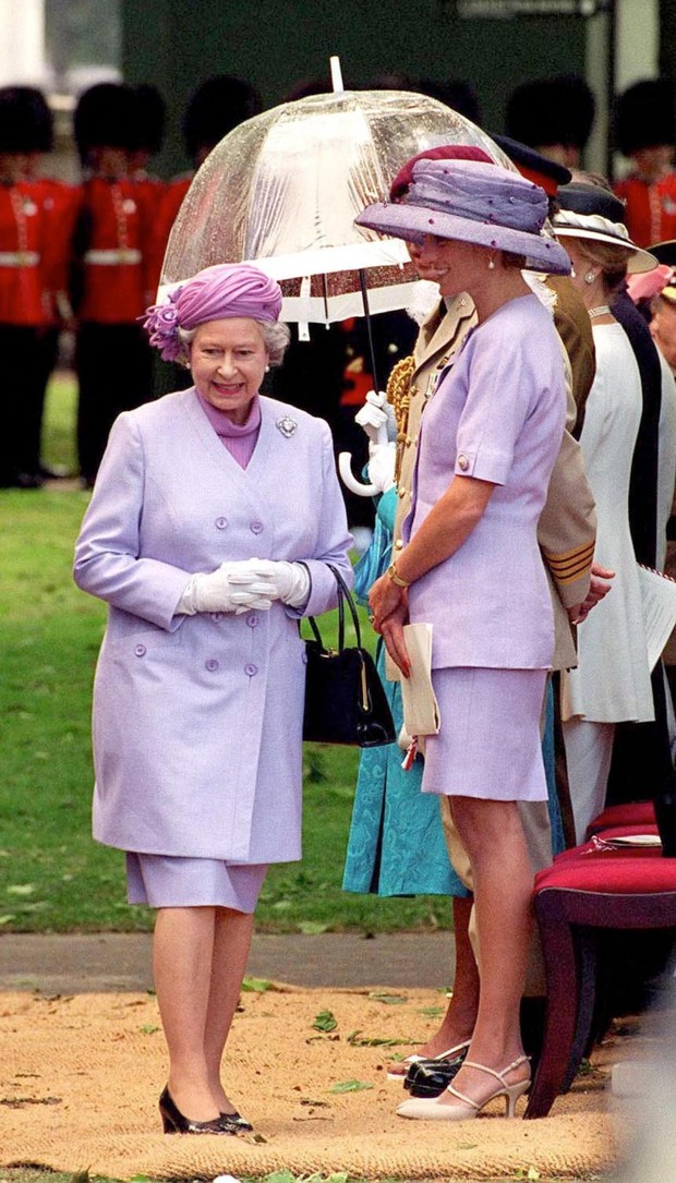 Mối quan hệ giữa Nữ hoàng Elizabeth và Công nương Diana-9