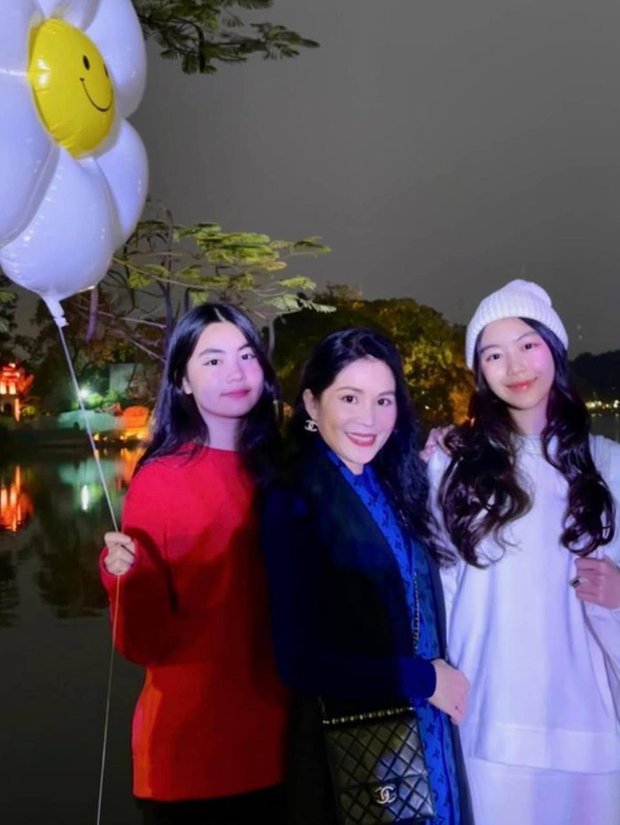 Những khoảnh khắc ấm áp của gia đình MC Quyền Linh-5