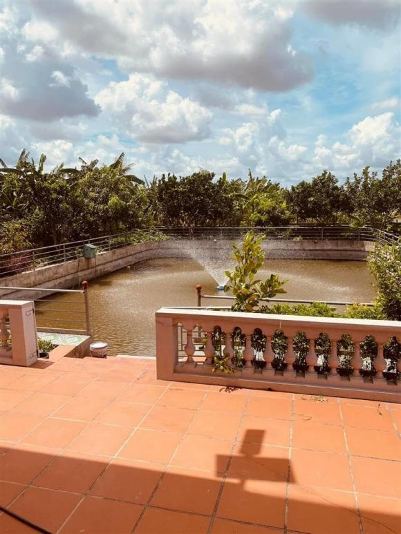 Biệt thự bề thế, chuẩn nhà giàu của gia đình hôn phu Hoa hậu Ngọc Hân tương đồng phong cách sống của ngôi nhà nàng hậu tự thiết kế-32