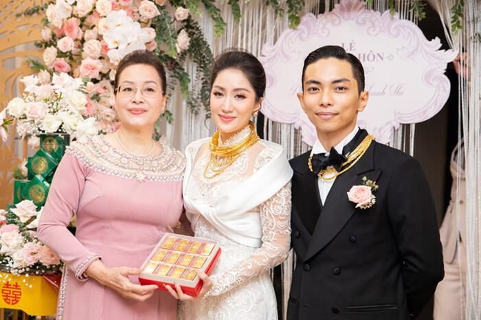Sính lễ siêu khủng trong đám cưới Khánh Thi - Phan Hiển, của hồi môn lên đến 22 cây vàng-3