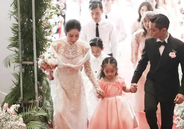 Sính lễ siêu khủng trong đám cưới Khánh Thi - Phan Hiển, của hồi môn lên đến 22 cây vàng-2