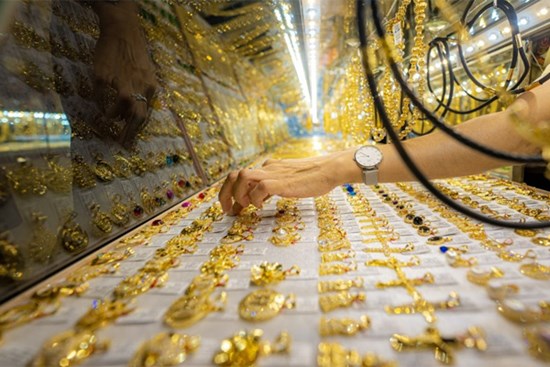 Giá vàng hôm nay 13/12: Nối dài đà giảm giá